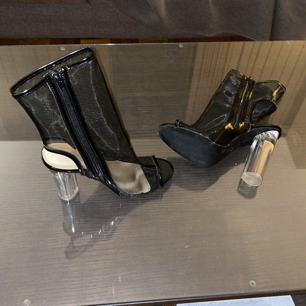 Heels - Picture 3 of 11